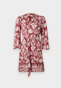 Abito a righe rosse e bianche con vita annodata, maniche lunghe e scollatura a V. Presenta un intricato design floreale e geometrico.