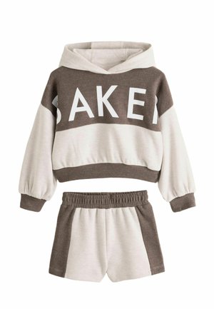 Baker by Ted Baker, REGULAR FIT - 2 PIECE COLOUR-BLOCK HOODIE & SHORTS SET - Hoodie - brown