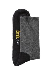 Grau- und schwarze Socken mit gerippter Textur, versehen mit dem gelben und weißen "Bench"-Logo. Knöchelhöhe mit verstärkten Fersen- und Zehenbereichen.