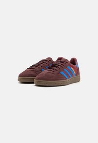 adidas Originals HANDBALL SPEZIAL UNISEX - Trainers - night red/blue/shadow red