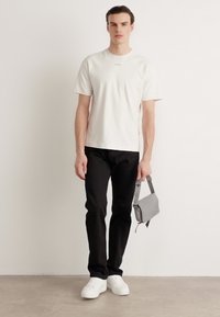 Calvin Klein Jeans OVER WEBBING CAMERA BAG UNISEX - Skulderveske - titanium