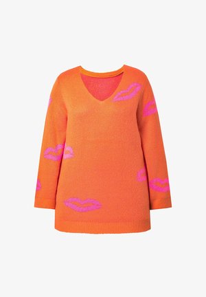 Oranje gebreide trui met een V-hals, voorzien van roze lippenafdrukpatronen. Lange mouwen en een losse pasvorm, met een zachte textuur.
