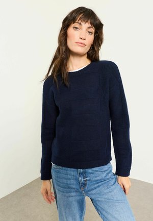 FatFace, KNITTED CHECK CREW NECK JUMPER - Striktrøje - navy
