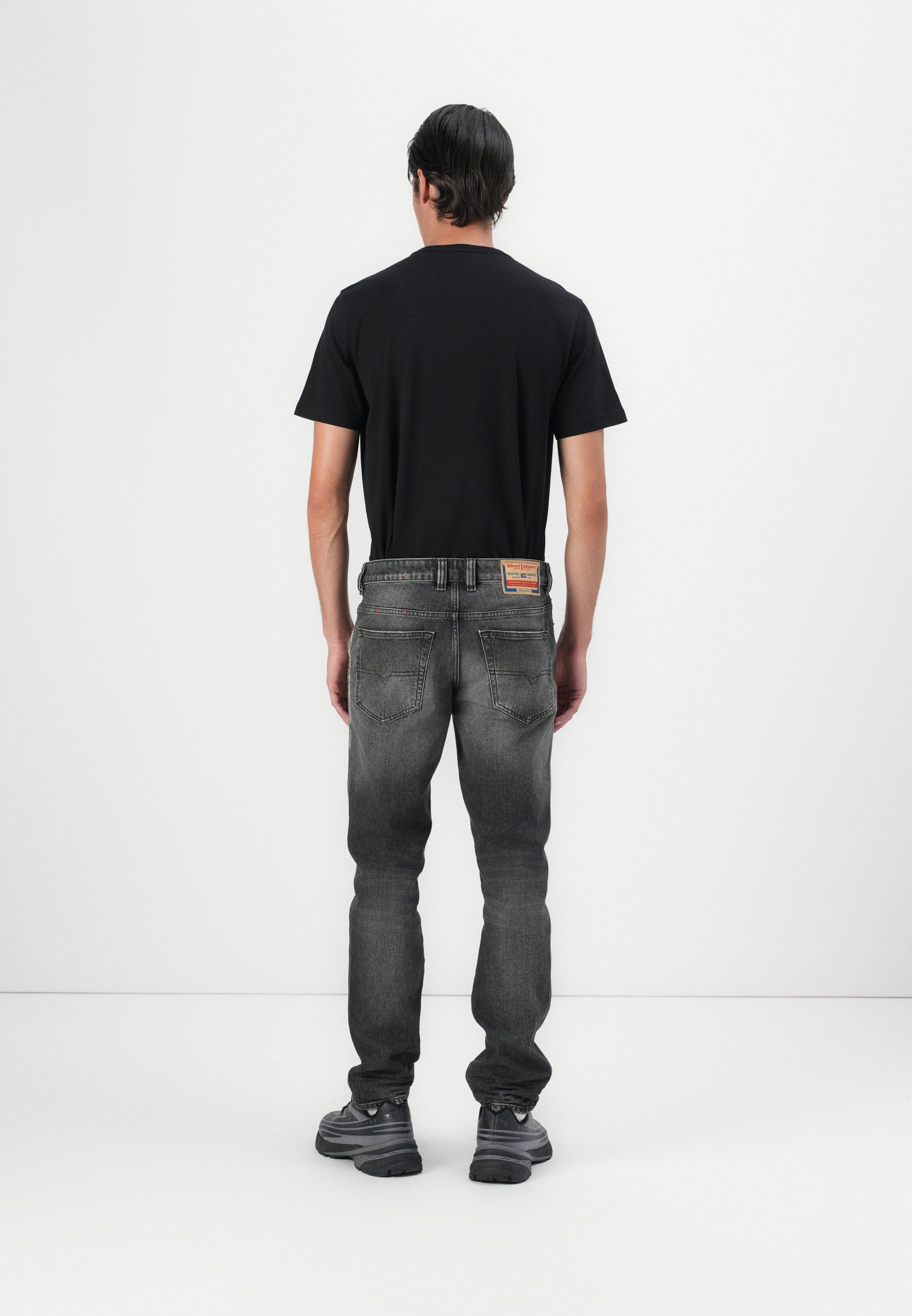 DIESEL 2003 ティスクリフション スキニシンス 【関税込】 Diesel - Jeansy Straight Leg/czarny denim - Zalando.pl