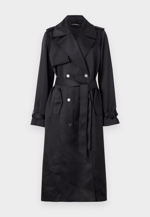 Schwarzer Trenchcoat aus glattem Stoff mit doppelter Knopfleiste und silbernen Knöpfen, tailliert mit einem Gürtel und breiten Revers.