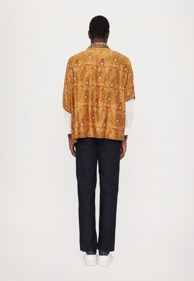 Origin Of Hearts SAHARA KIMONO UNISEX - Button-down blouse - amber gold