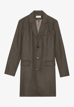 Mørk olivengrønn, ullkåpe til kneet med hakkede lapels, tre frontknapper, to klaffelommer og en brystlomme, fullt foret innvendig.