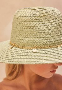 Next PANAMA WITH SHELL TRIM REGULAR FIT - Hatte - sage green