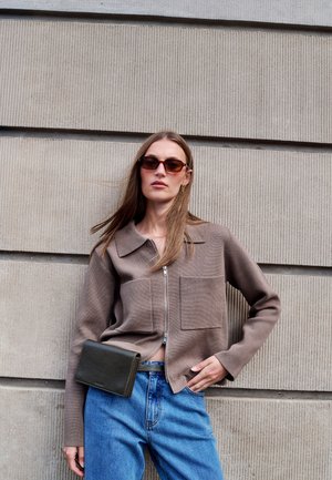 Soaked in Luxury, SLHAVENA  - Gilet - walnut