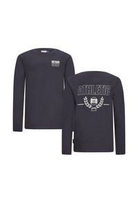 T-shirt a maniche lunghe di colore blu navy in cotone. Davanti si trova il testo "RETOUR"; sul retro è presente la scritta "ATHLETIC" e una grafica di una corona d'alloro in bianco.