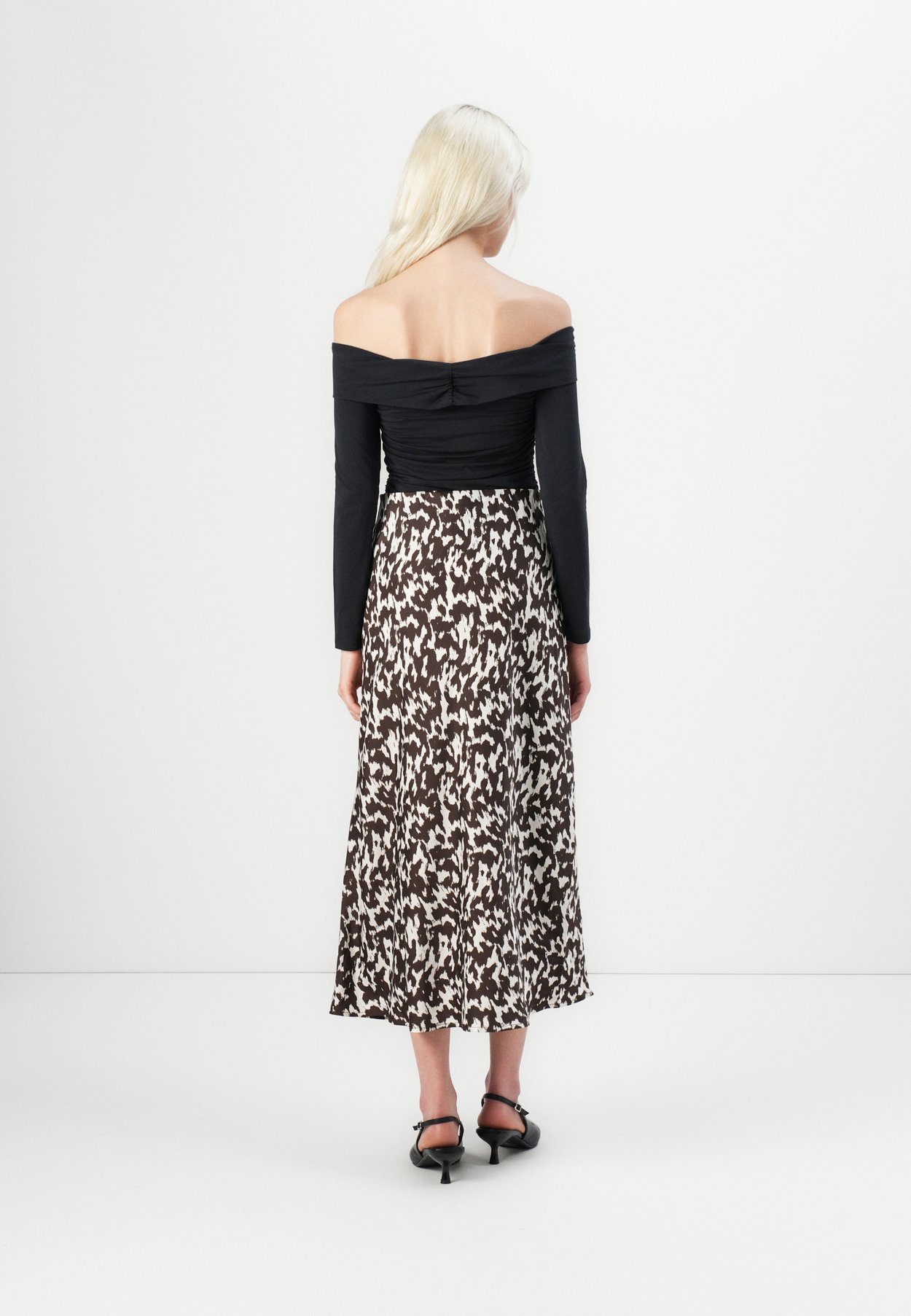 ONLCHIGO ANKEL SATIN SKIRT WVN
