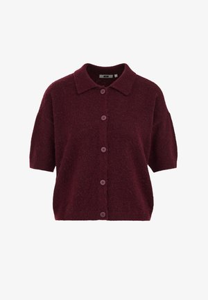 Cardigan bordeaux à manches courtes en maille douce et texturée, avec un col et six boutons assortis à l'avant.