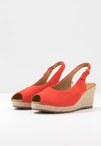 Gabor Comfort Sandály na platformě - orange