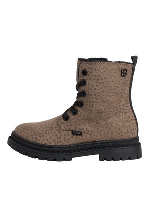 Bottines marron en matériau texturé avec un motif à pois, lacets noirs et semelle épaisse noire pour une meilleure adhérence.