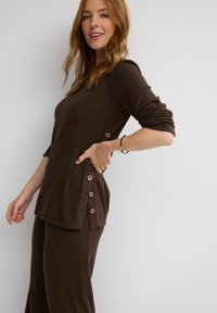 Next MATERNITY NURSING - REGULAR FIT - Džemperis - chocolate brown