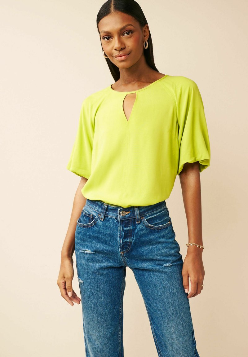 Next 3/4 SLEEVE NOTCH NECK TOP Blouse lime green/vert ZALANDO.FR