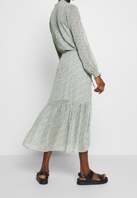 mbyM Freizeitkleid - green