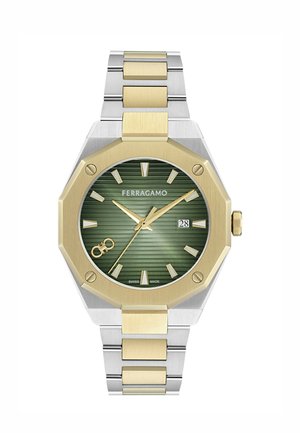 Orologio da polso Ferragamo bicolore con quadrante verde testurizzato, indici e lancette dorati, datario alle ore 3 e cinturino a maglie in metallo.