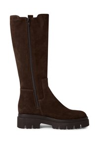 Brauner kniehoher Stiefel aus Wildleder mit seitlichem Reißverschluss, robuster Sohle und Akzentnaht. Glatte Textur und klare Designlinien.