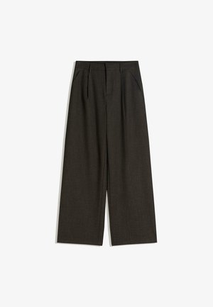 Wijdvallende broek in donkergrijze stof met een gestructureerde afwerking, voorzien van voorplooien en zijzakken, ontworpen voor een losse pasvorm.