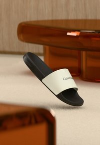 Geselecteerd, black/bright white