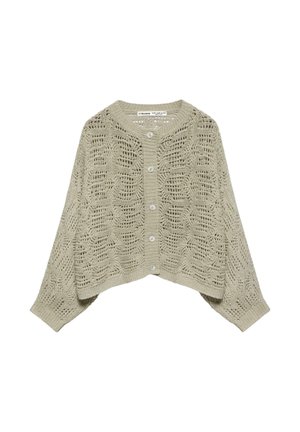 Svetlo béžový pletený sveter s otvoreným vzorom, okrúhlym výstrihom, dlhými rukávmi a predným zapínaním na gombíky.
