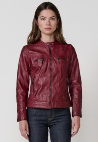 CUELLO MAO Y CON CREMALLERA - Imitatieleren jas - granate maroon