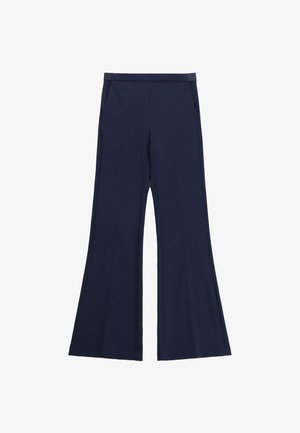 Pantaloni a palazzo blu navy realizzati in tessuto morbido, con una vita liscia e due tasche laterali per funzionalità.