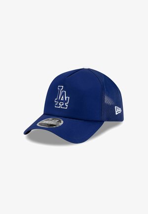 Blaues Baseballcap mit weißem "LA" Logo auf der Vorderseite und Netzrückenteilen, ausgestattet mit gebogenem Schirm und New Era Logo an der Seite.
