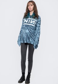 Paradiso Clothing NINE INCH NAILS DIP DYE - Long sleeved top - blue