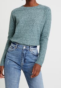 Vero Moda Tall Stickad tröja - green