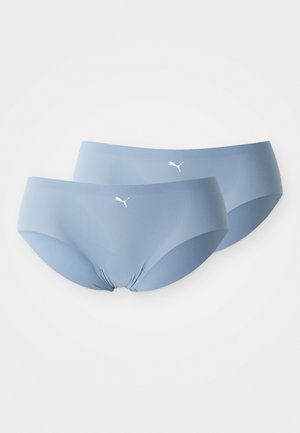 Svijetloplave nevidljive gaćice izrađene od mekanog materijala, s diskretnim PUMA logom otisnutim u bijeloj boji sprijeda.