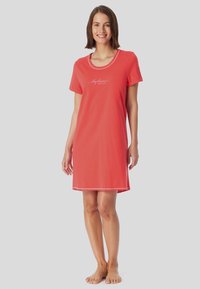 Schiesser KURZARM ESSENTIALS - Noční košile - rot