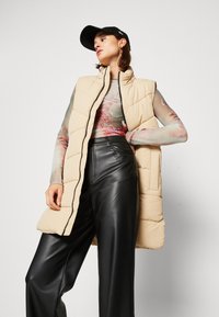 Noisy May NMDALCON  - Strukirani kaput - beige