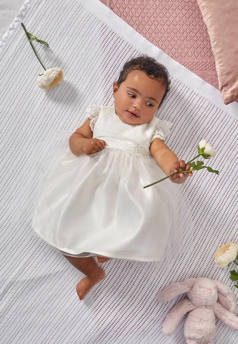 Lipsy FLOWER REGULAR FIT - Koktailové šaty/večierkové šaty - ivory lace