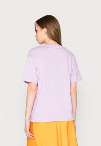 Monki T-shirt estampada - garden love