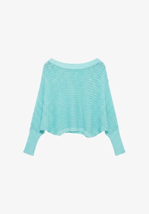 Hellblauer gestrickter Pullover mit langen enganliegenden Bündchen und weitem Rundhalsausschnitt, lockere Passform und horizontal gerippte Struktur.