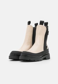GANT PREPNOVO - Platform ankle boots - putty cream/black