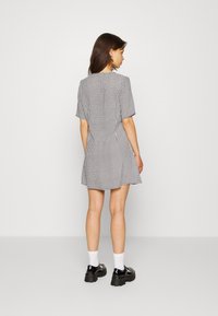 Noisy May Petite NMJOE SHORT DRESS - Vestido de dia - bright white/black