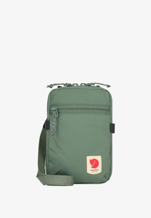 Fjällräven, HIGH COAST POCKET UMHÄNG - Cross body bag - patina green