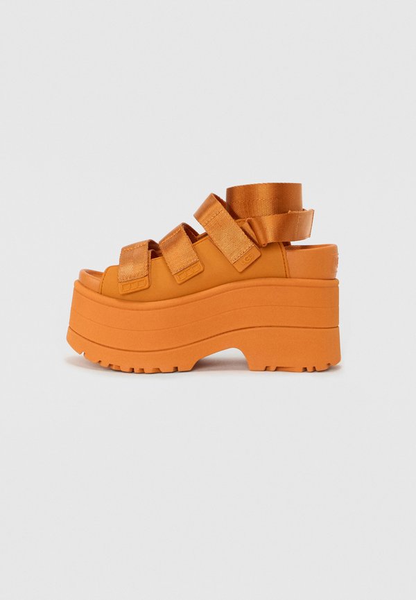 GOLDENRISE - Wedge sandals - dark apricot