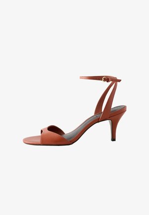 Next, REGULAR FIT - N.PREMIUM ROUND TOE HEELED SANDALS . - Sandaalit nilkkaremmillä - rust brown