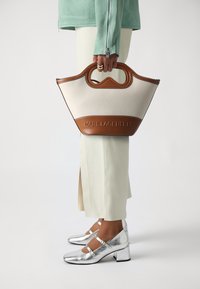 KARL LAGERFELD - AVIATOR TULIP TOTE - Handbag - natural canvas tan Thumbnail Image 1