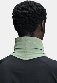On CORE NECK GAITER - Plaukų tinklelis - taiga