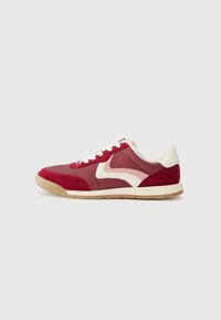 Unselected, red