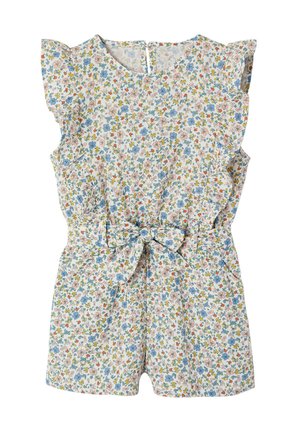 Ärmelloser, geblümter Overall mit Rüschenschultern, rundem Ausschnitt, Stoffgürtel, der vorne gebunden ist, mit kleinen blauen, rosa und gelben Blumen auf weißem Hintergrund.