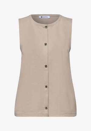 Blusa beige senza maniche con scollo rotondo e cinque bottoni metallici sul davanti, con etichetta Street One all'interno del colletto.