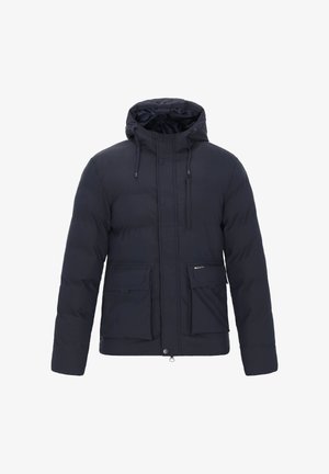 Marineblå pufferjakke med hætte, der har lynlås og trykknaplukning, snøre og to frontlommer med klapper samt et lille logo-patch.