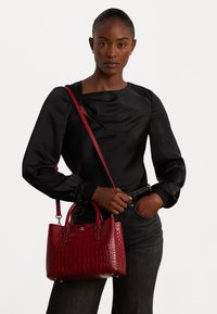 Unausgewählt, festive red