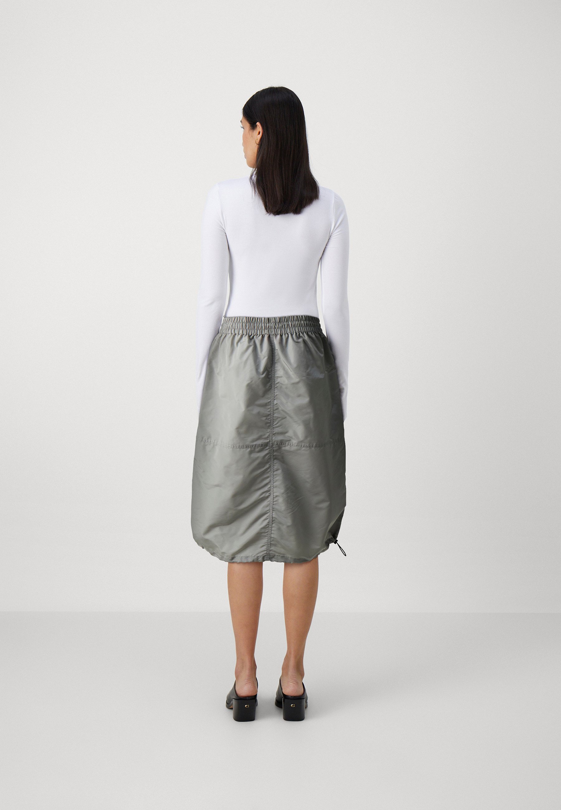 ★DIESEL★ O Windy Skirt Gray A128910AKAR9BX Grey Diesel O-Windy Cargo Midi Skirt - Get The Label
